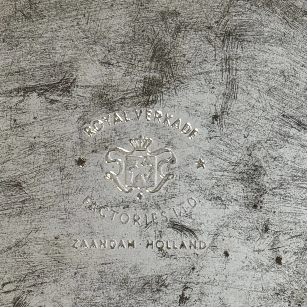Vintage ROYAL VERKADE FACTORIES Embossed Metal Tin Storage ZAANDAM HOLLAND